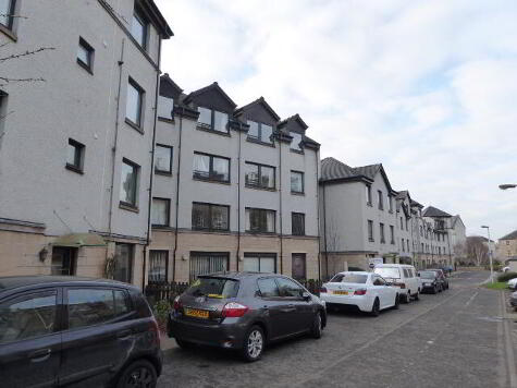 Photo 1 of 18 Hermits Croft, Newington, Edinburgh