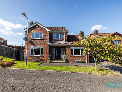 8 Highfield Close-1.jpg