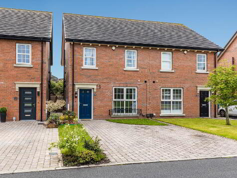 Photo 1 of 15 Meadow Green, Lisburn