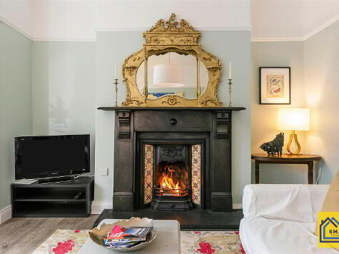 fireplace 1.jpg