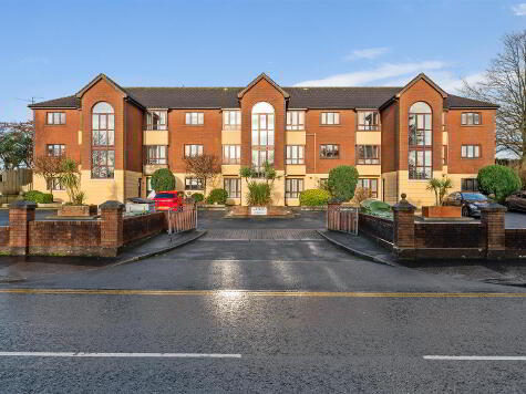 Apt 10 Waverley Court 14.jpg