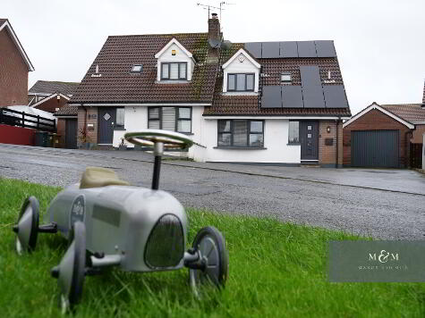 Photo 1 of 86 Breezemount, Hamiltonsbawn