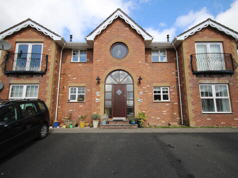 Photo 1 of 35 Old School Field, Derry/Londonderry, Waterside