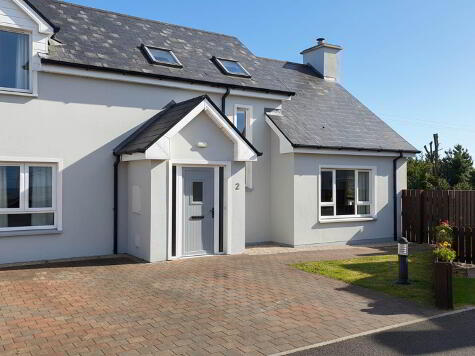 Photo 1 of 2 Radharc Na Oileain, Magheraclogher, An Bun Beag