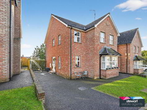 Photo 1 of 8 Broomhill Grove, Magheralin