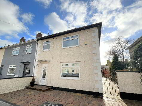 Photo 1 of 28 Chichester Square, Carrickfergus