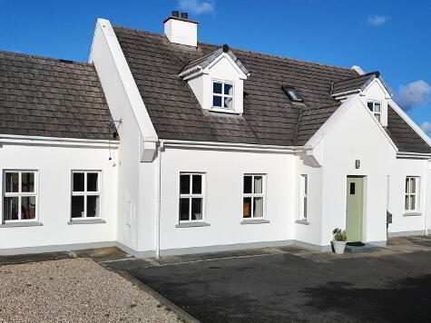 Photo 1 of 5 Lag Na Carraige, Derrybeg