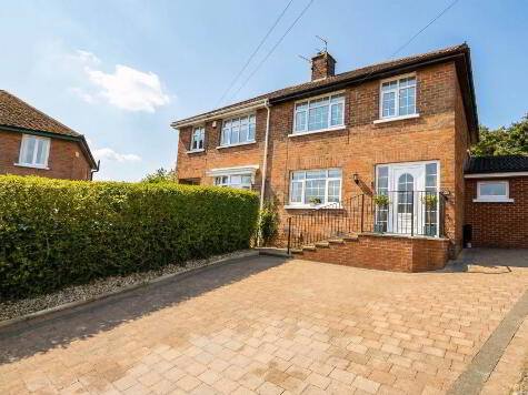 Photo 1 of 12 Floral Gardens, Newtownabbey