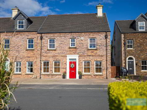 73 Ballantine Gardens-14.jpg