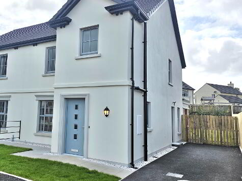 Photo 1 of 3 Benmore Gate, Ballymoney