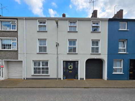 Photo 1 of 5 BEDROOM HOUSE, 8 Main Street, Dromore