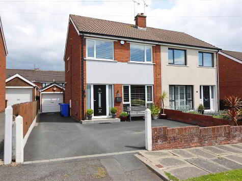 Photo 1 of 10 Castlelodge Avenue, Comber