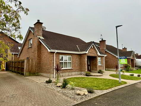 Photo 1 of 16 Laurelvale, Crumlin