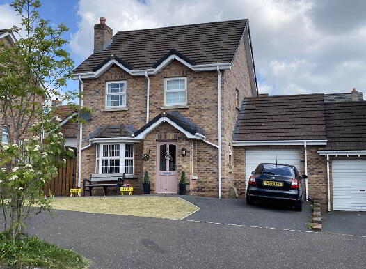 29a Mount Eagles Glen, Dunmurry, Belfast, BT17 0WS photo
