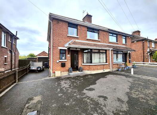 10 Lyndhurst Park, Belfast, BT13 3PG photo