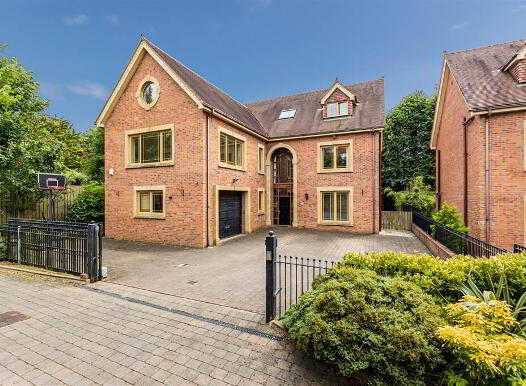 27a Deramore Park, Malone, Belfast, BT9 5JX photo