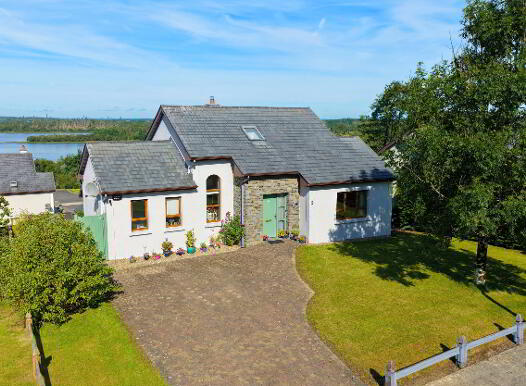 2 Shannon Cove, Dromod, Carrick-On-Shannon, N41K184 photo