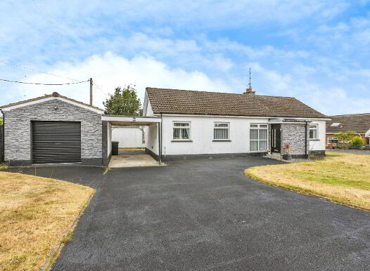 8 Lough Swilly Park, Carryduff, Belfast, BT8 8PJ photo
