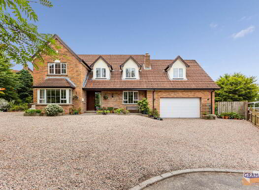 16 Thornhill Gardens, Lisburn, BT28 3EQ photo