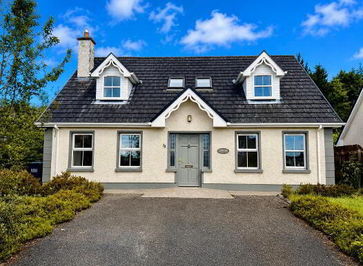 12 Castleburn, Ballymote, F56X093 photo