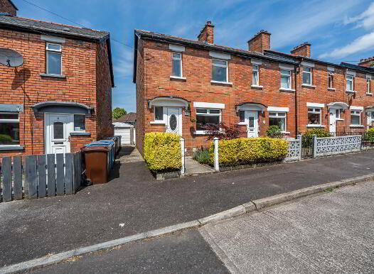 18 Dunraven Parade, Belfast, BT5 6BT photo