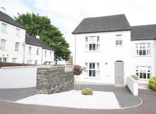 4 Village Court, Moira, BT67 0GW photo