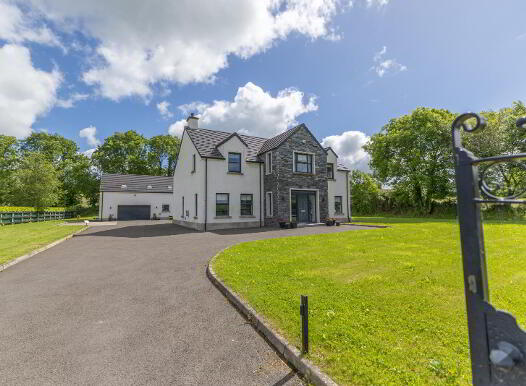 30 Ardkeeragh Road, Newry, BT34 1NW photo