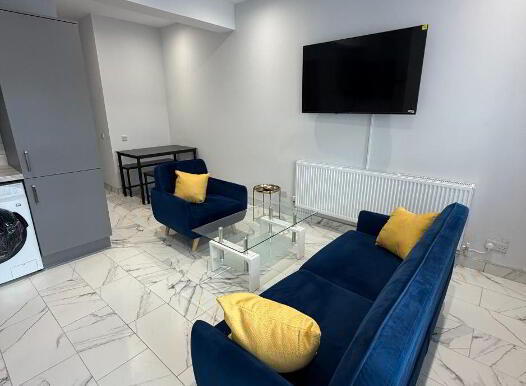 Newly Refurbished, 91A Ravenhill Road, Belfast, BT6 8DQ photo