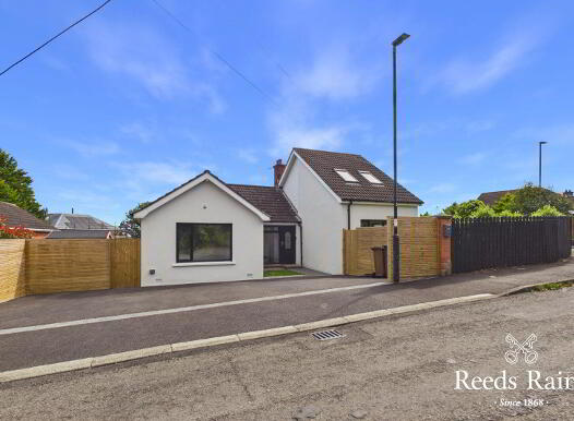19 Princess Park, Whitehead, Carrickfergus, BT38 9QY photo