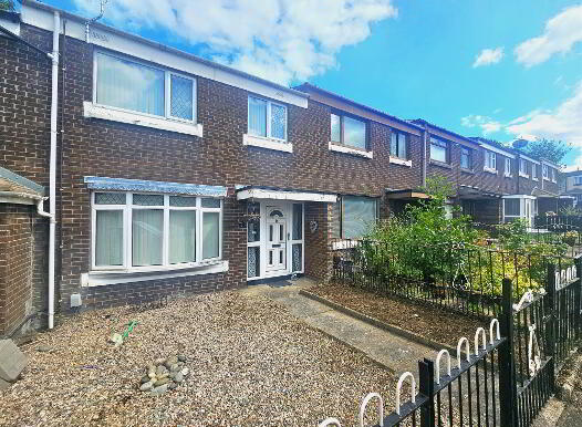 12 Ashmount Gardens, Lisburn, BT27 5DA photo