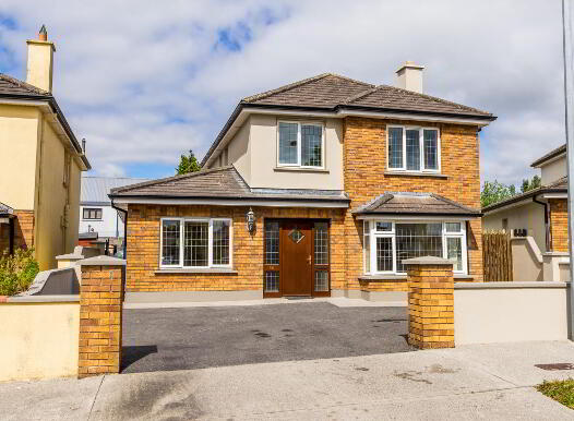 56 Castle Manor, Racecourse Road, F42W244 photo