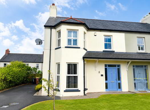 4 Shorelands Drive, Greenisland, Carrickfergus, BT38 8ZS photo