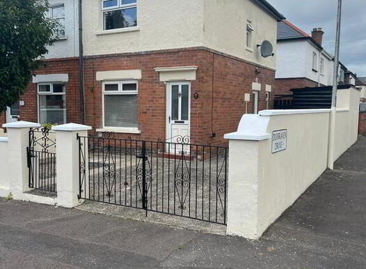 4 Dunraven Park, Belfast, BT5 5LF photo