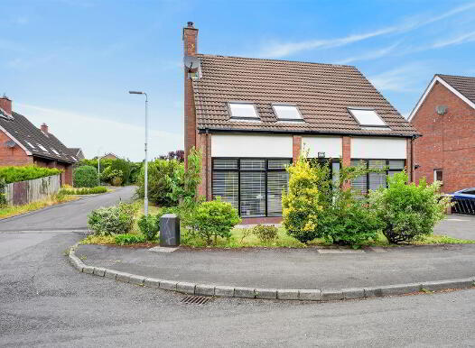 13 Lakeside Drive, Belfast, BT10 0NU photo