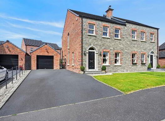 4 Laurel Bank Way, Moneyreagh, Newtownards, BT23 6FE photo