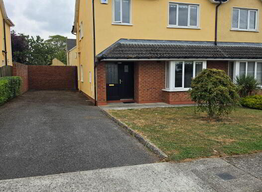 31 Earls Court, Athy, R14N156 photo