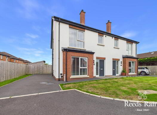 42 Balmoral Road, Bangor, BT19 7XA photo