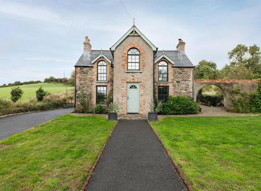 30 Dromara Road, Ballynahinch, BT24 8JL photo