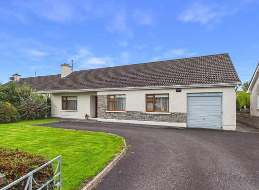 8 Oaklawn Drive, Nenagh photo