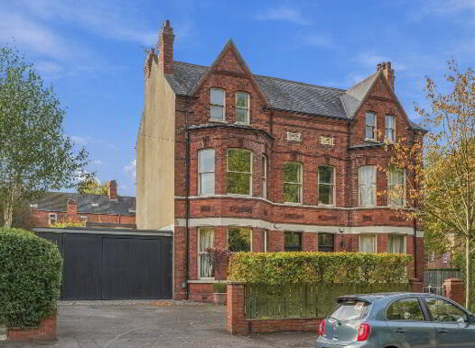 Southpark Villa, 29 Park Road, Belfast, BT7 2FX photo