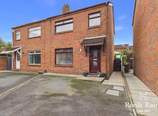 38 Edgewater, Lisburn, BT27 5PZ photo