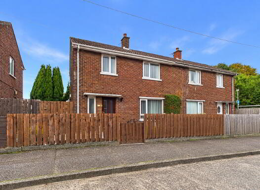 3 Knocknagoney Gardens, Belfast, BT4 2QA photo