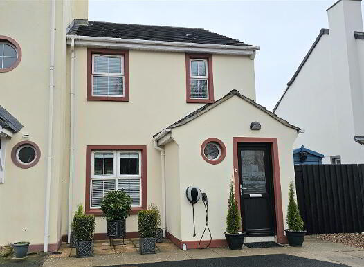 5 Castlerocklands, Carrickfergus, BT38 8FY photo