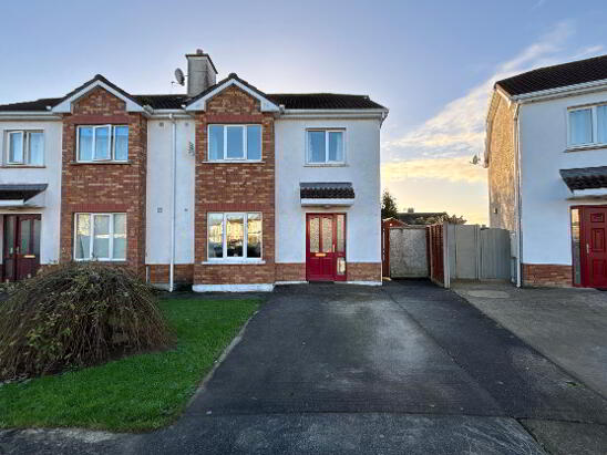Photo 1 of 84 Glenoaks Close, Clonmel