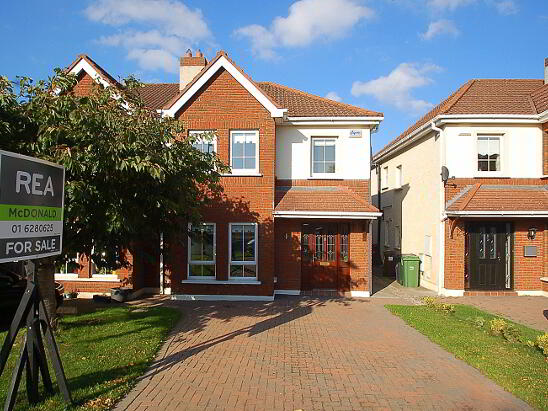 Photo 1 of 8 Larkfield Rise, Lucan