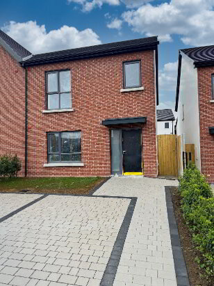 Photo 1 of 29 Gleann Droimnin, Carrickmacross