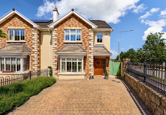 Photo 1 of 12 Knightsbrook Crescent, Trim
