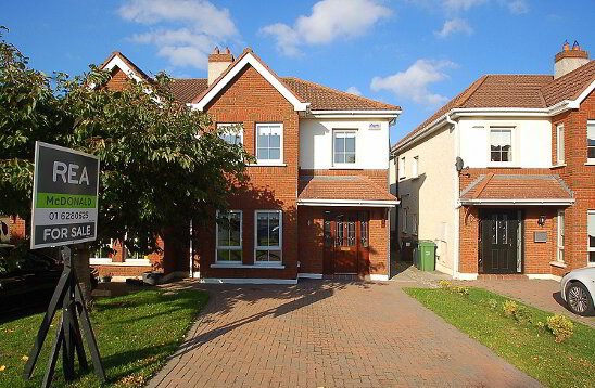 Photo 1 of 8 Larkfield Rise, Lucan