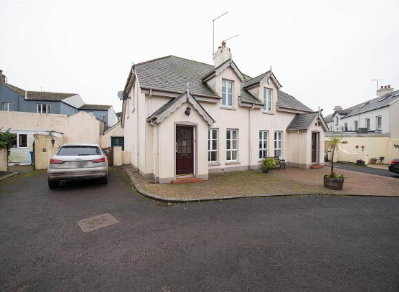 4 Cuan Mews