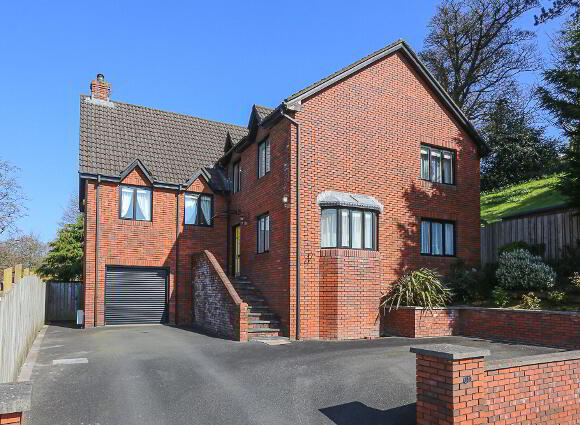 15 Finchley Vale
